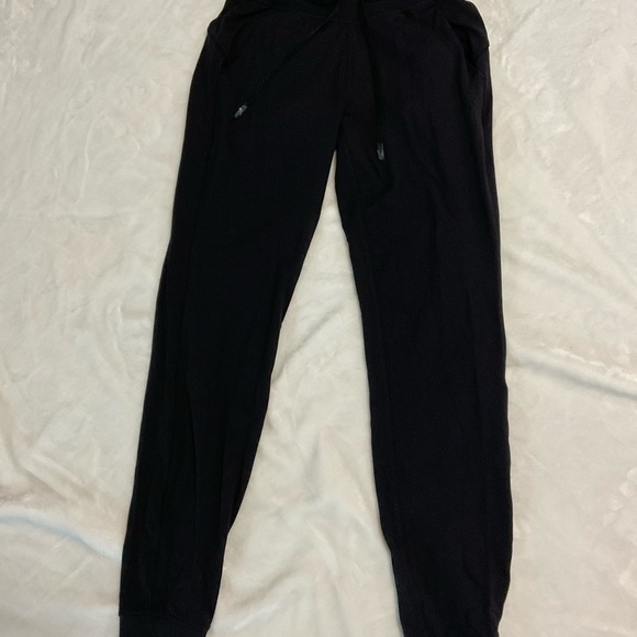 Lululemon Athletica Black Joggers and Aqua Racerback - Picture 7 of 12
